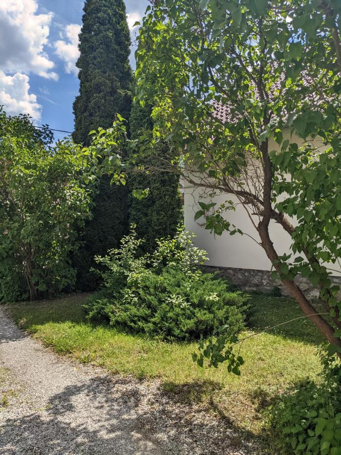 Tulipan Haz Villa Szilvásvárad Buitenkant foto
